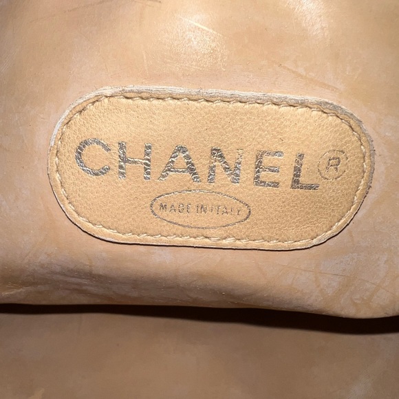 Chanel - Picture 6 of 10